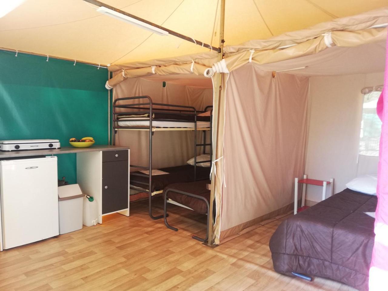 Camping 3 Etoiles - Piscine Chauffee - Vue Montagne Saint-Girons  Esterno foto
